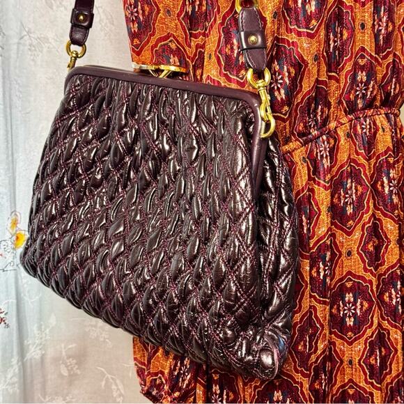 Marc Jacobs Plum MINA Stam Bag Kiss Lock Frame Purse Shoulder Quilted Elastic - Picture 2 of 16